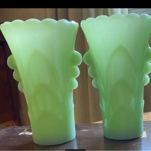 Retro vintage vases. 5 1/4” tall